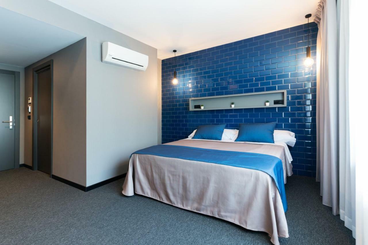 Nest Style 3* Valence