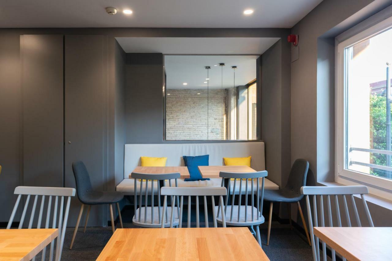 Nest Style 3* Valence