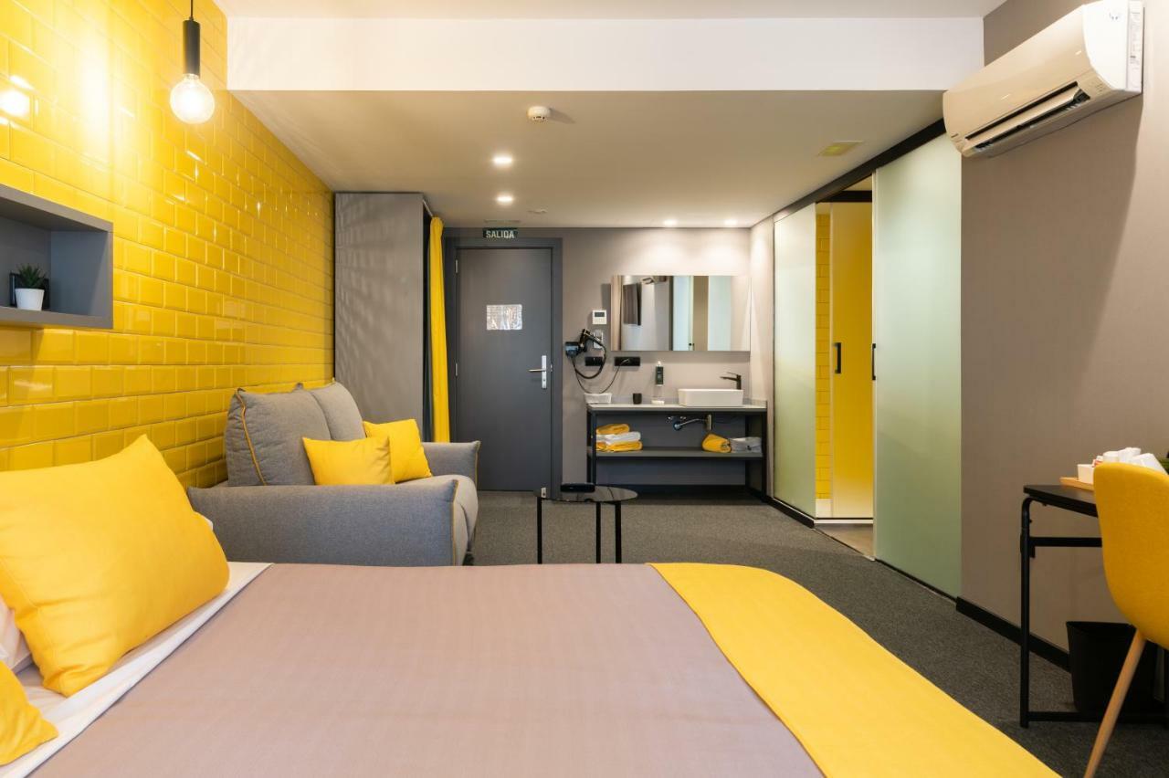Nest Style 3* Valence