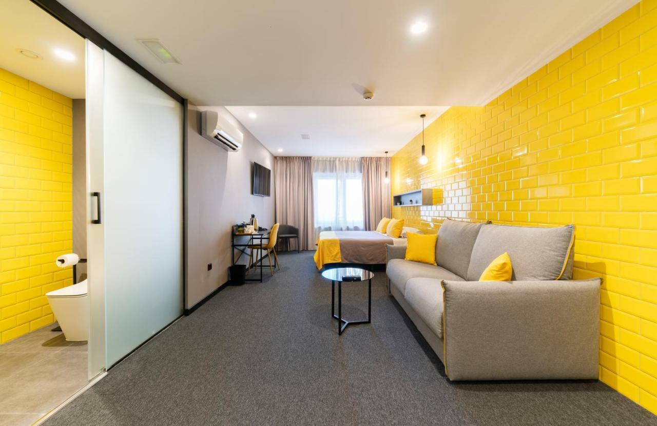 Hotel Nest Style Valence